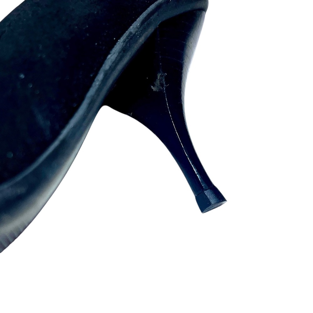 Coach Black Suede Sarrah Kitten Heels 8
Leather Gold Buckle Detail Pointed Toe - Picture 8 of 11